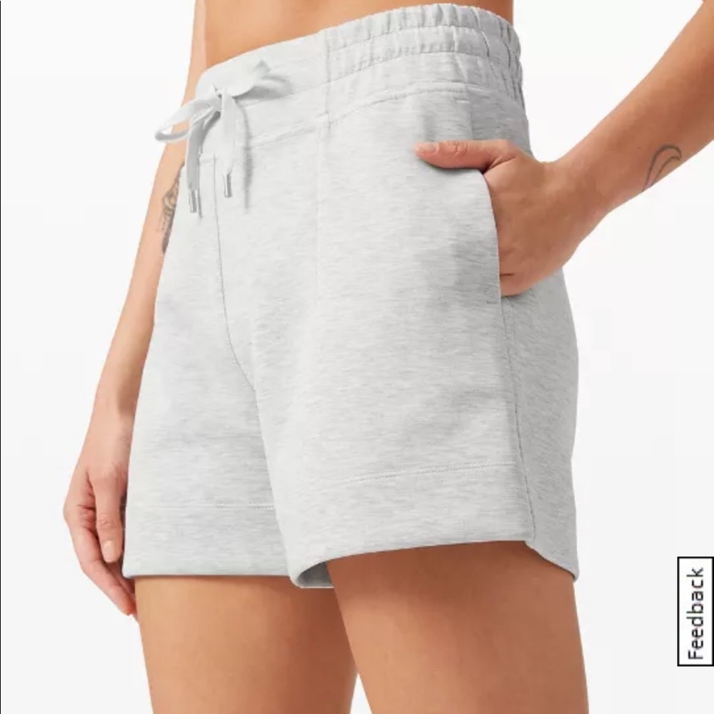 lululemon high waist shorts soft ambitions size 6 worn once excellent condition